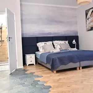Kana - Stylish In - Close, Fast Wifi & Smart Tv Krakow